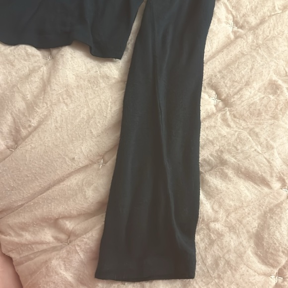 Charlotte Russe Green Criss Cross Low Cut Crop Top - Picture 4 of 8